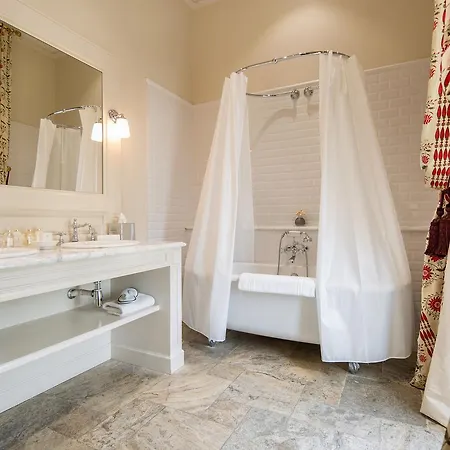 מלון La Grande Maison De Bernard Magrez 5*