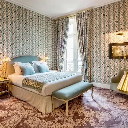מלון La Grande Maison De Bernard Magrez 5*