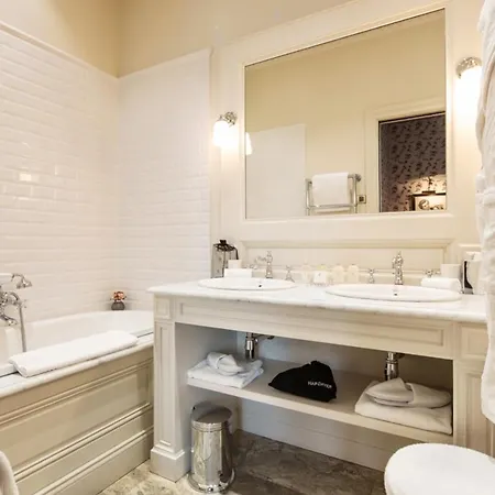 La Grande Maison De Bernard Magrez 5* בורדו